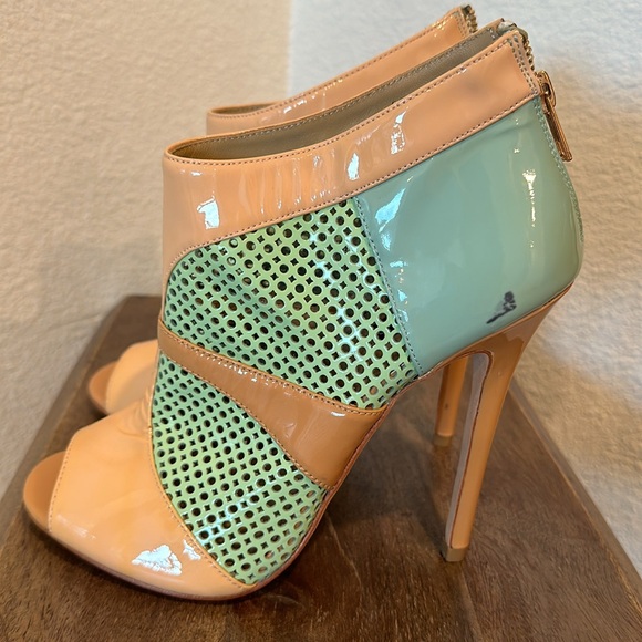 AlexandraG Laser Patent Bootie Heels Women’s Size 39 US 81/2 - Picture 5 of 13